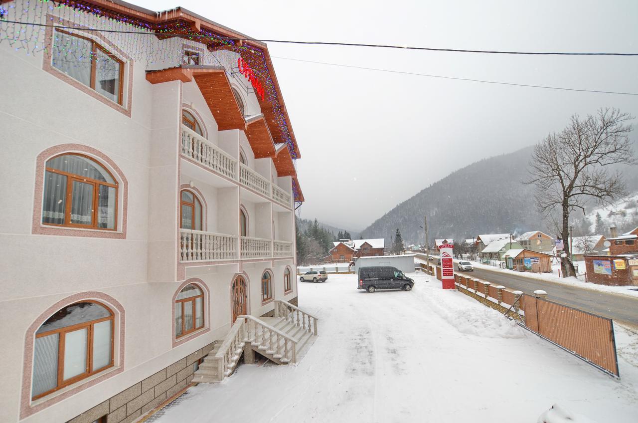 Apart-Hotel Orlan Mykulytjyn Exteriör bild
