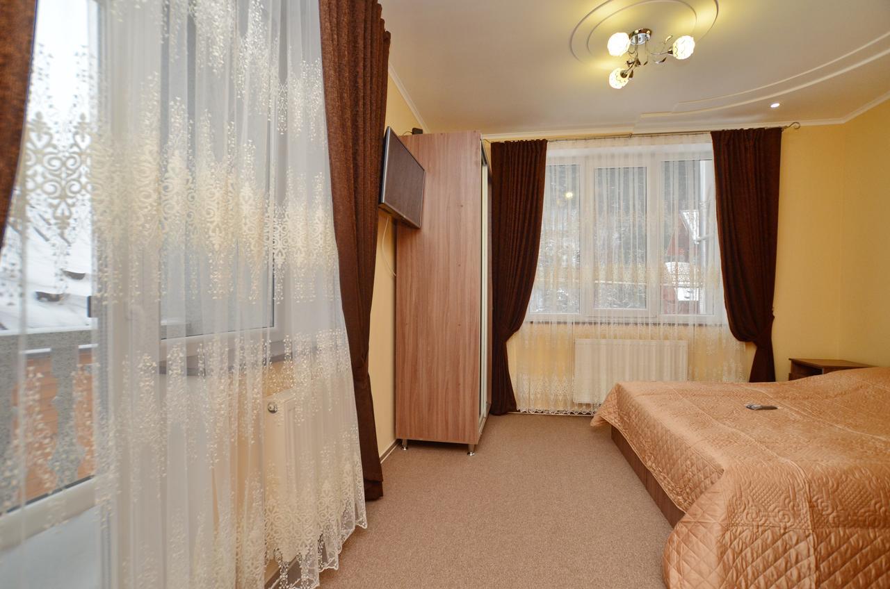 Apart-Hotel Orlan Mykulytjyn Exteriör bild